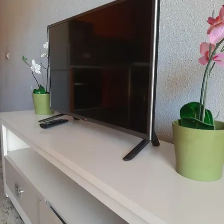 Comfortable Next To The Pools شقة *