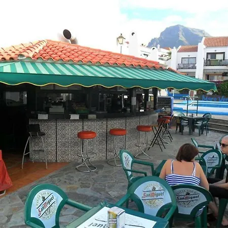 Apartmán Comfortable Next To The Pools *