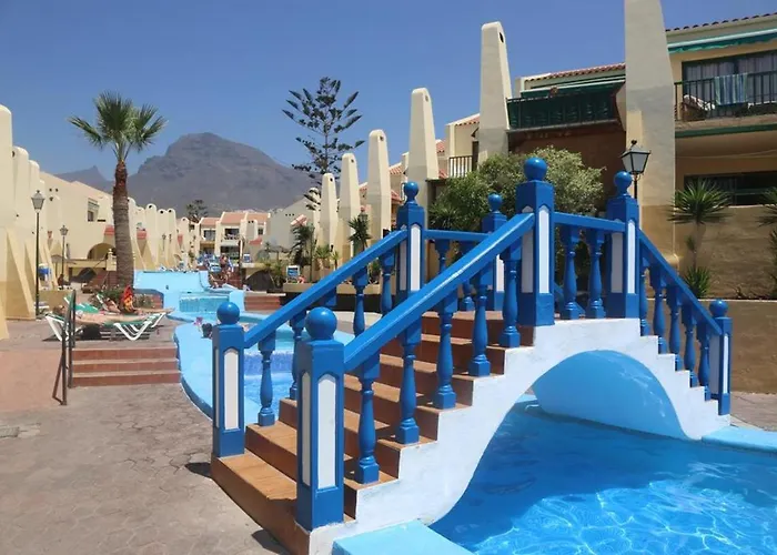 Comfortable Next To The Pools Apartmán