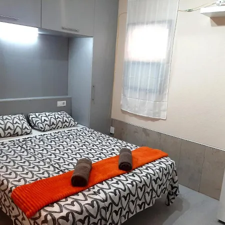 Comfortable Next To The Pools *