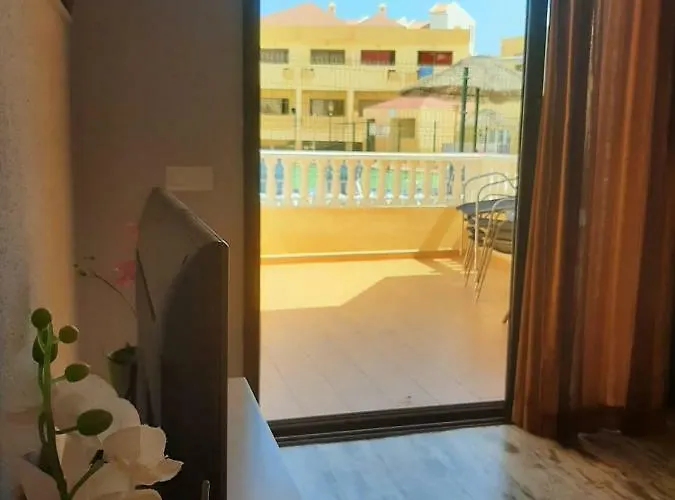 Comfortable Next To The Pools * アデヘ