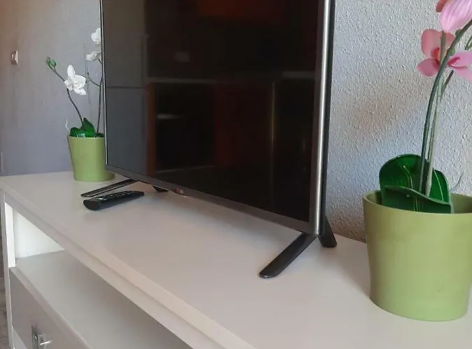 Comfortable Next To The Pools アパート *